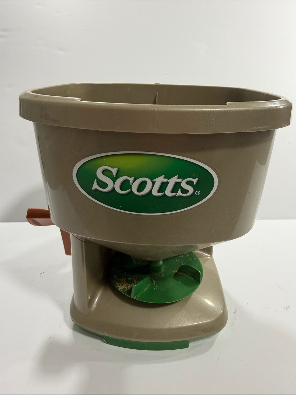Precision Handheld Seeder Spreader in Olive Green